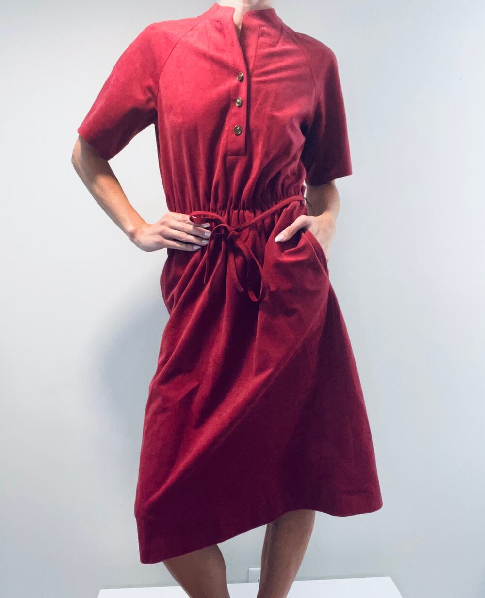 1970s Vintage Cirette Shirt Dress Red Short Sleeve w Matching Belt & Pockets JL